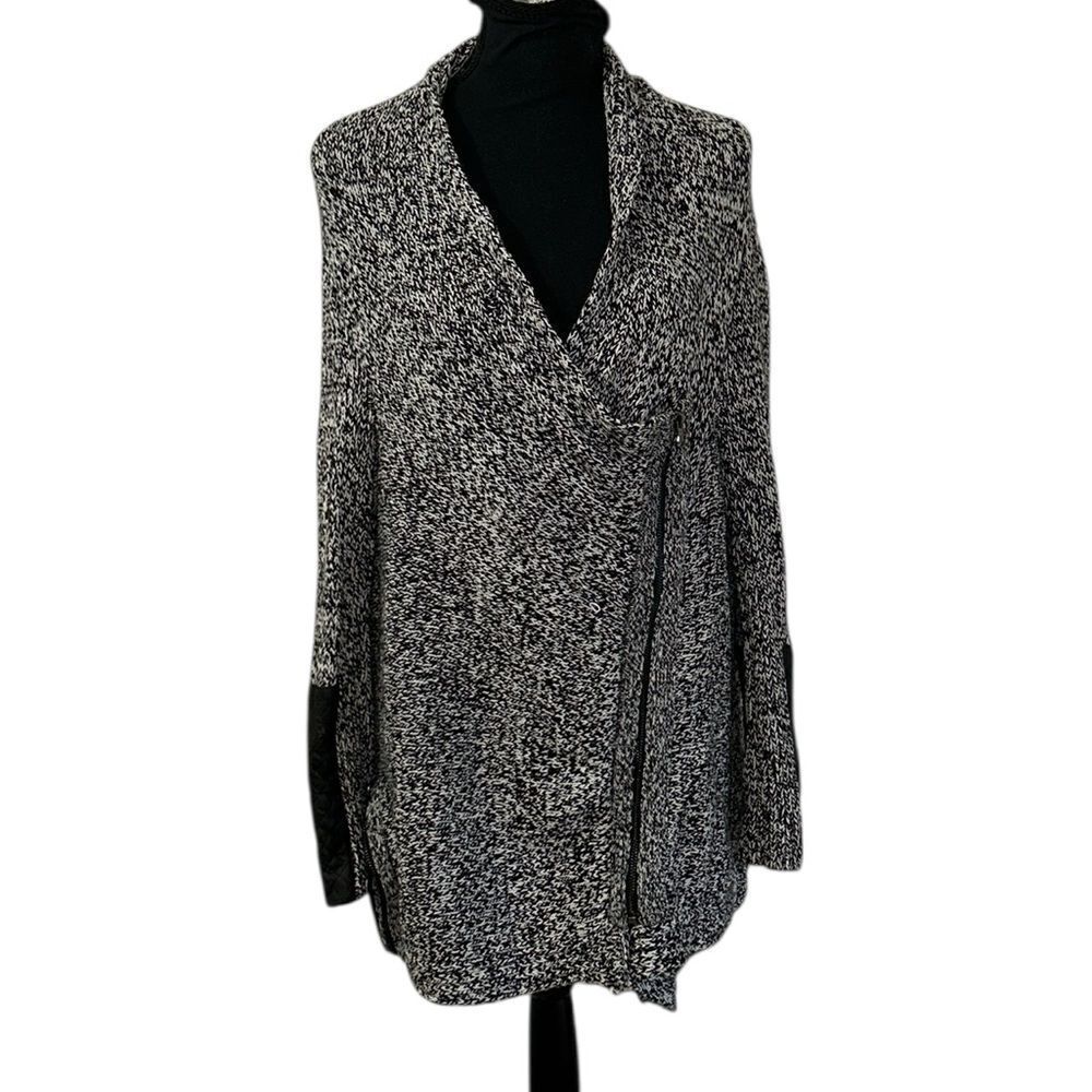 H&M Marble Black and White Sweater(Size Small)